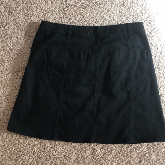 Black button up skirt - Picture 4 of 4
